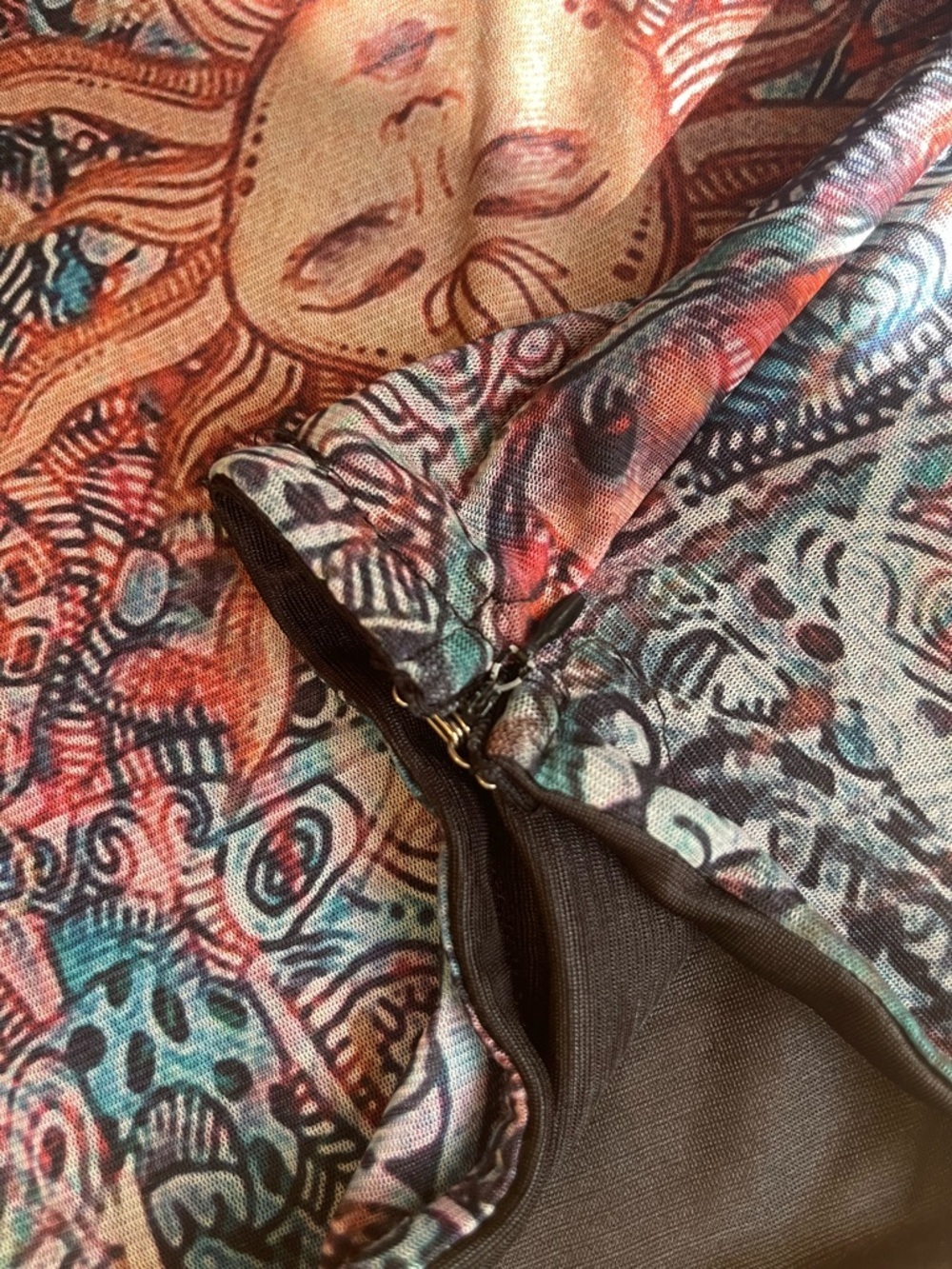 Sunburst Print Mini Skirt - Multicolor - Picture 2 of 6